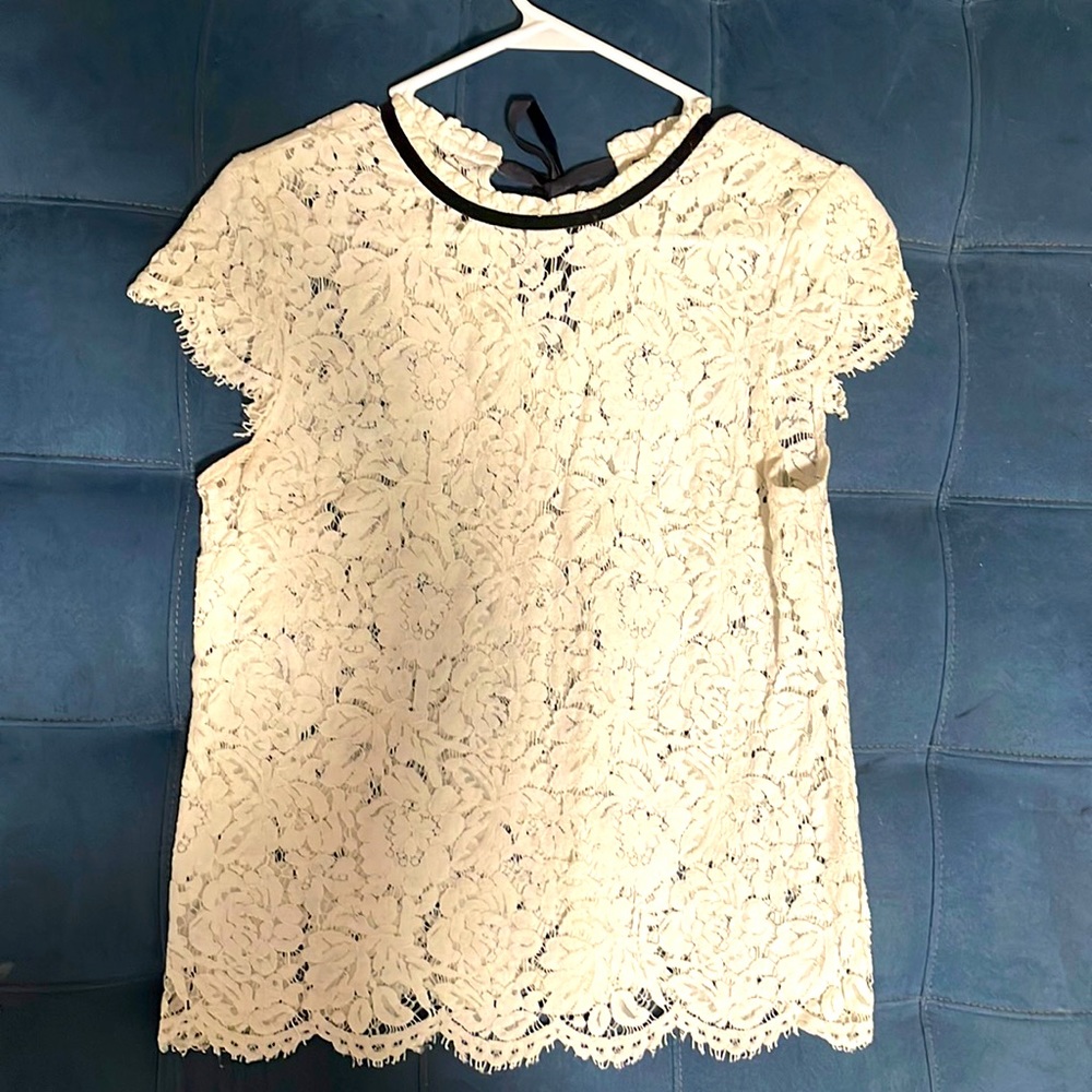 Whit house black market small woman’s small shirt